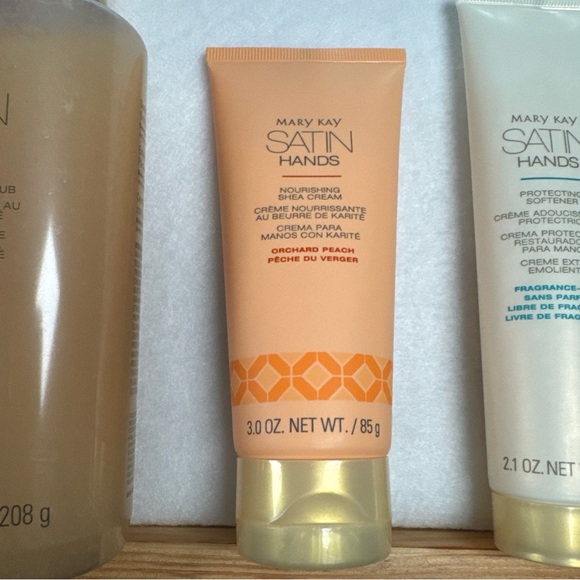 Mary Kay Satin Hands Set *LIMITED EDITION* Orchard Peach Satin Hands Pampering - Picture 5 of 8